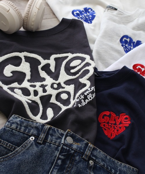 SpRay(スプレイ)の「ハートサガラロゴTシャツ(Tシャツ/カットソー・レディース・アイボリー/チャコールグレー/オフホワイト/ネイビー/オートミール・FREE)」の6枚目の写真