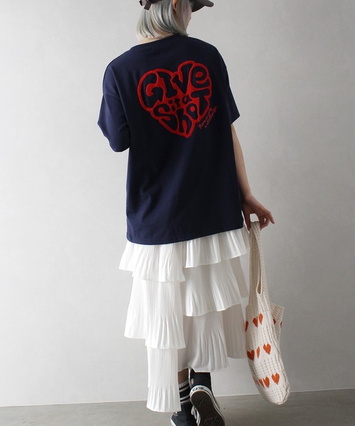 SpRay(スプレイ)の「ハートサガラロゴTシャツ(Tシャツ/カットソー・レディース・アイボリー/チャコールグレー/オフホワイト/ネイビー/オートミール・FREE)」の20枚目の写真