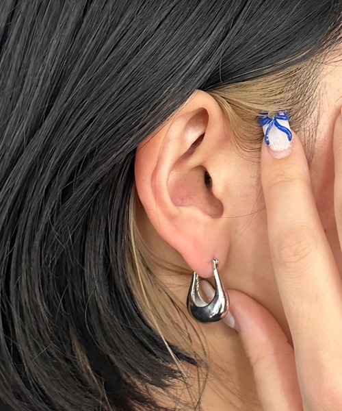 kutir（クティール）の「ラウンドフープピアス（ピアス（両耳用）・レディース・ゴールド/シルバー・FREE）」の6枚目の写真