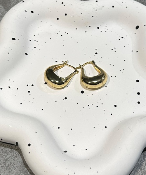 kutir（クティール）の「ラウンドフープピアス（ピアス（両耳用）・レディース・ゴールド/シルバー・FREE）」の3枚目の写真