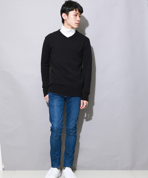 AKM Contemporary（エイケイエムコンテンポラリー）の「【AKM Contemporary】別注Vネックコットンニット（ニット/セーター・メンズ・ホワイト/ブラック/グレー/ネイビー・S/M/L）」の12枚目の写真