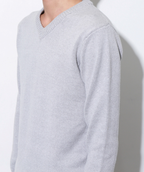 AKM Contemporary（エイケイエムコンテンポラリー）の「【AKM Contemporary】別注Vネックコットンニット（ニット/セーター・メンズ・ホワイト/ブラック/グレー/ネイビー・S/M/L）」の18枚目の写真