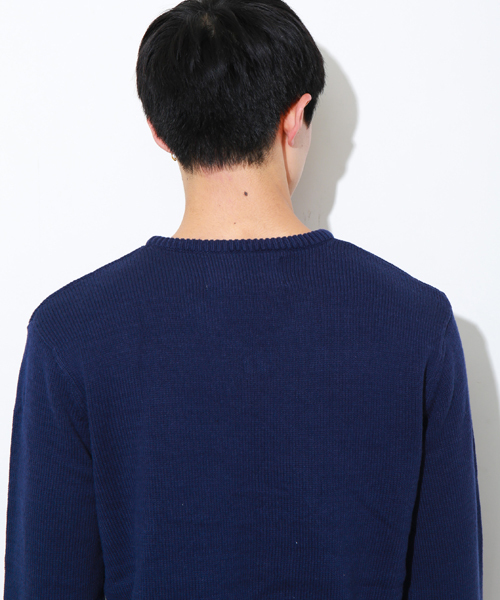 AKM Contemporary（エイケイエムコンテンポラリー）の「【AKM Contemporary】別注Vネックコットンニット（ニット/セーター・メンズ・ホワイト/ブラック/グレー/ネイビー・S/M/L）」の11枚目の写真