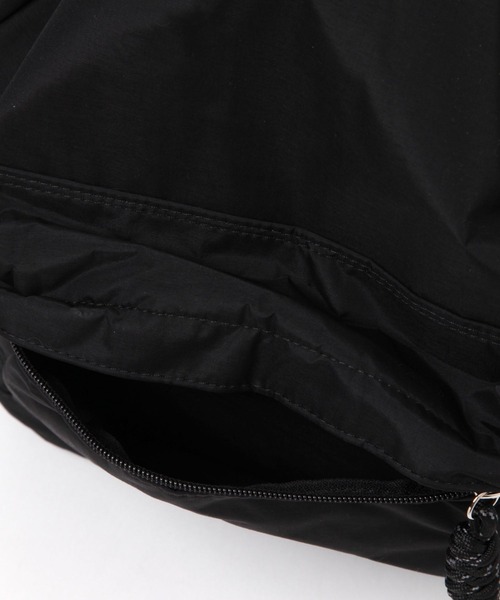 Casselini（キャセリーニ）の「【Casselini(キャセリーニ)】コントロールフリーク撥水ナップザック（バックパック/リュック・レディース・ブラック/オリーブ・0）」の10枚目の写真