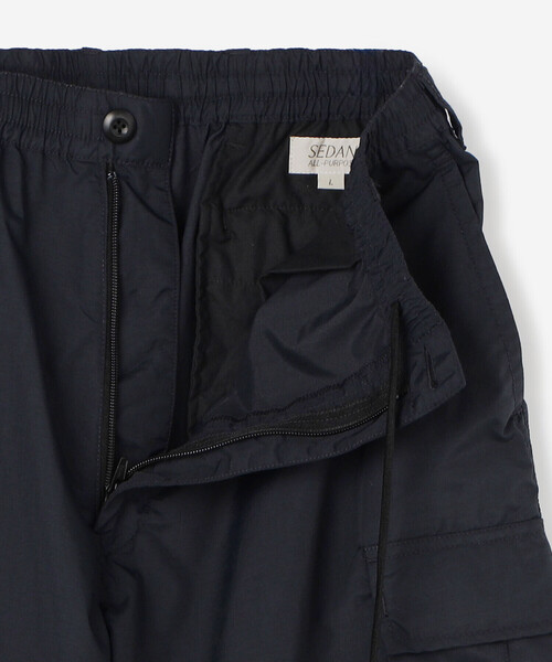 SEDAN ALL-PURPOSE（セダンオールパーパス）の「SEDAN ALL-PURPOSE | カーゴイージーショーツ MEN（カーゴパンツ・メンズ・ブラック/オリーブ・M/L）」の17枚目の写真