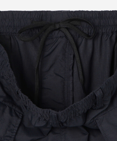 SEDAN ALL-PURPOSE（セダンオールパーパス）の「SEDAN ALL-PURPOSE | カーゴイージーショーツ MEN（カーゴパンツ・メンズ・ブラック/オリーブ・M/L）」の18枚目の写真