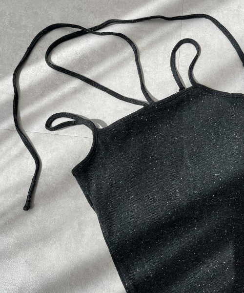 QFORON（キュフォロン）の「カップ付きホルターネックキャミソール（キャミソール・レディース・アイボリー/ブラック・M）」の2枚目の写真