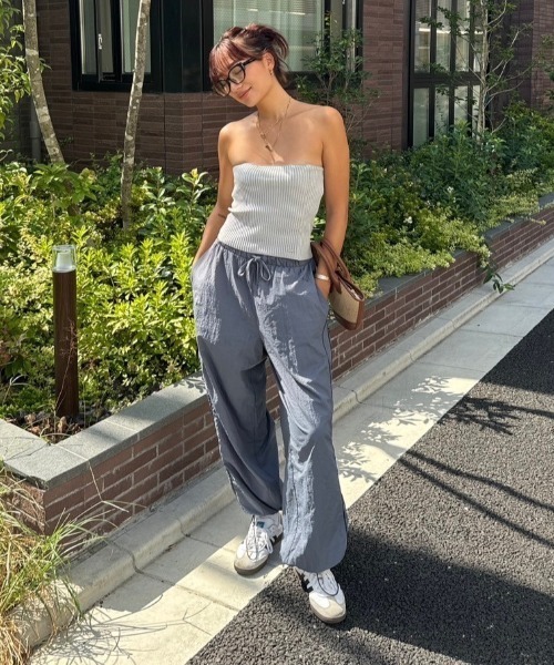 ROXY（ロキシー）の「【ZOZO限定アイテム】ONE DAY PANTS/ロキシーウエストゴムスポーティボトムス（その他パンツ・レディース・グレー/ベージュ/ブラック・FREE）」の3枚目の写真