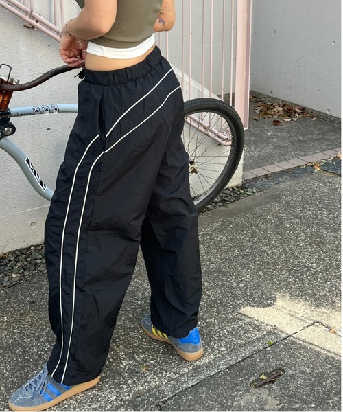 ROXY（ロキシー）の「【ZOZO限定アイテム】ONE DAY PANTS/ロキシーウエストゴムスポーティボトムス（その他パンツ・レディース・グレー/ベージュ/ブラック・FREE）」の4枚目の写真