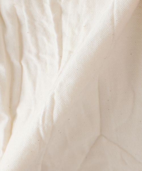 Charles Chaton（シャルルシャトン）の「cropped blouse │ pillings（シャツ/ブラウス・レディース・ブラック/ベージュ・FREE）」の3枚目の写真