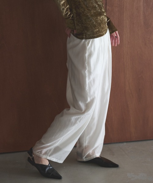 AIC.(エーアイシー)の「シアースリータックカーブシルエットパンツ(その他パンツ・レディース・ブラック/グレイッシュブルー/オフホワイト・FREE)」の5枚目の写真