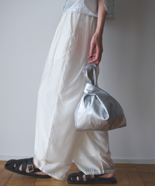 AIC.(エーアイシー)の「シアースリータックカーブシルエットパンツ(その他パンツ・レディース・ブラック/グレイッシュブルー/オフホワイト・FREE)」の16枚目の写真