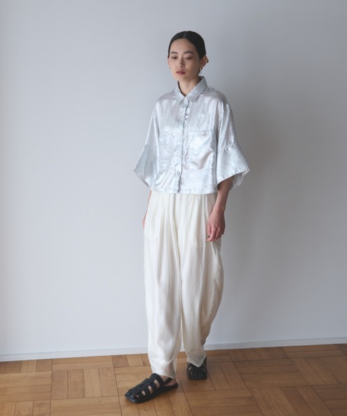 AIC.(エーアイシー)の「シアースリータックカーブシルエットパンツ(その他パンツ・レディース・ブラック/グレイッシュブルー/オフホワイト・FREE)」の20枚目の写真