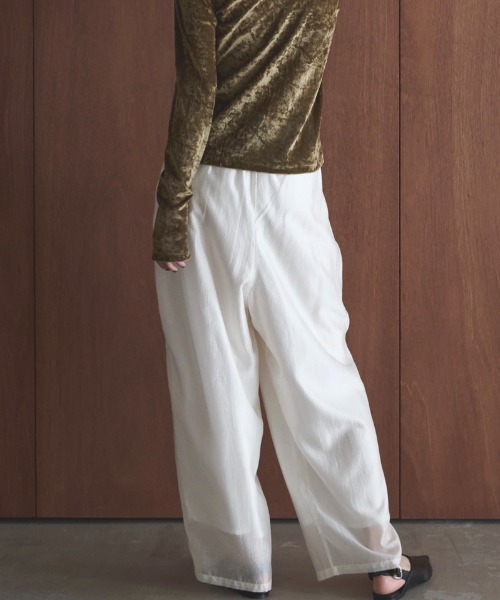 AIC.(エーアイシー)の「シアースリータックカーブシルエットパンツ(その他パンツ・レディース・ブラック/グレイッシュブルー/オフホワイト・FREE)」の7枚目の写真