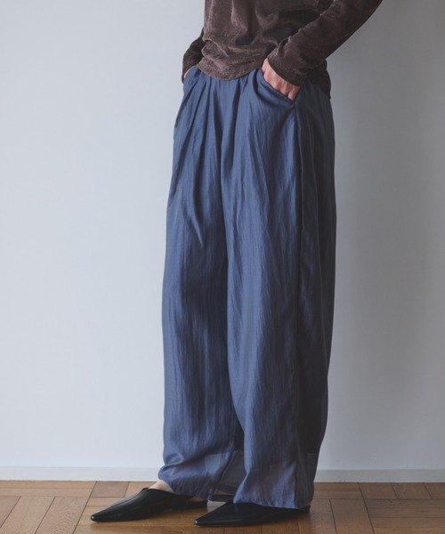AIC.（エーアイシー）の「シアースリータックカーブシルエットパンツ（その他パンツ・レディース・ブラック/グレイッシュブルー/オフホワイト・FREE）」の5枚目の写真