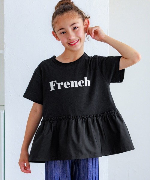 coca(coca)(コカ)の「キッズ ドッキングフリルロゴTシャツ(Tシャツ/カットソー・キッズ・ホワイト/ブラック・120/130/140/150)」の2枚目の写真