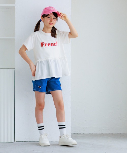 coca(coca)(コカ)の「キッズ ドッキングフリルロゴTシャツ(Tシャツ/カットソー・キッズ・ホワイト/ブラック・120/130/140/150)」の4枚目の写真