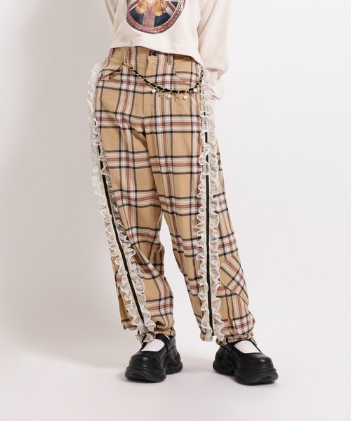 MILK(ミルク)の「ハート カーゴパンツ(カーゴパンツ・レディース・C/B/A/D・FREE)」の2枚目の写真