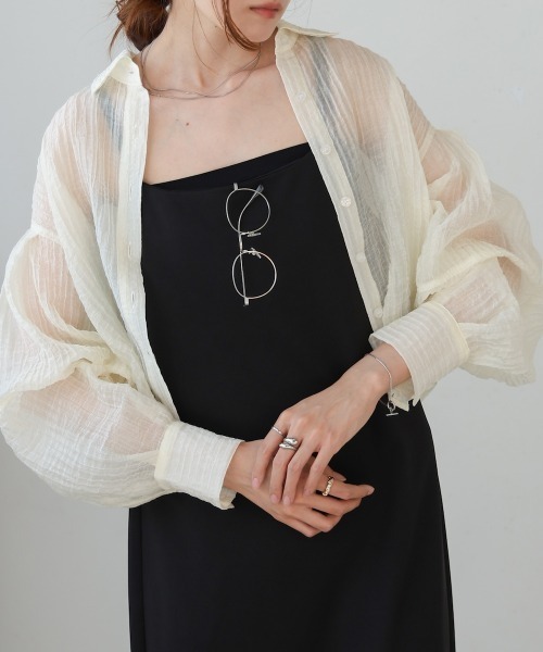Bab（バブ）の「タックスリーブコンパクトシアーシャツブラウス（シャツ/ブラウス・レディース・サックスブルー/ホワイト系その他/ベージュ・M）」の8枚目の写真