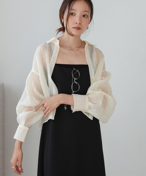 Bab（バブ）の「タックスリーブコンパクトシアーシャツブラウス（シャツ/ブラウス・レディース・サックスブルー/ホワイト系その他/ベージュ・M）」の9枚目の写真