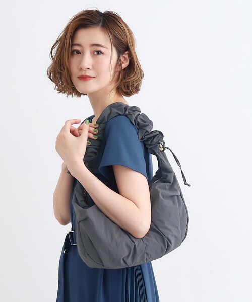 grove（グローブ）の「◆ギャザーフリルリボンムーンショルダー（ショルダーバッグ・レディース・ライトベージュ/ブラック/チャコールグレー/ライトグレー/シルバー系その他5・00）」の8枚目の写真