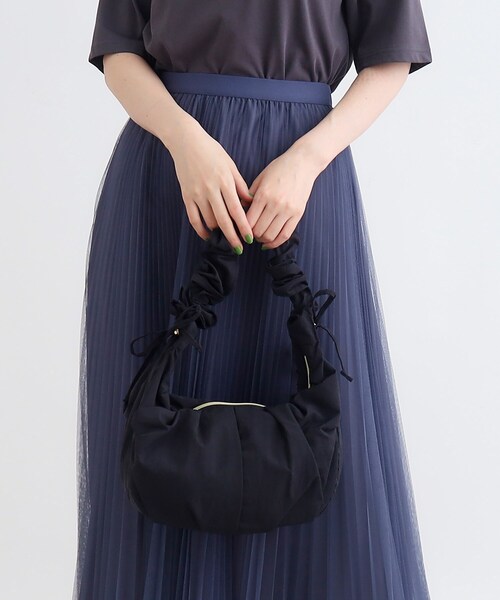 grove（グローブ）の「◆ギャザーフリルリボンムーンショルダー（ショルダーバッグ・レディース・ライトベージュ/ブラック/チャコールグレー/ライトグレー/シルバー系その他5・00）」の10枚目の写真