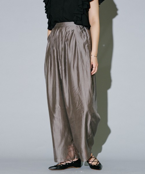 terrace(テラス)の「シアーリヨセルスリータックパンツ(チノパンツ・レディース・オレンジ/オフホワイト/グレー/ブラック/グリーン・MEDIUM)」の4枚目の写真