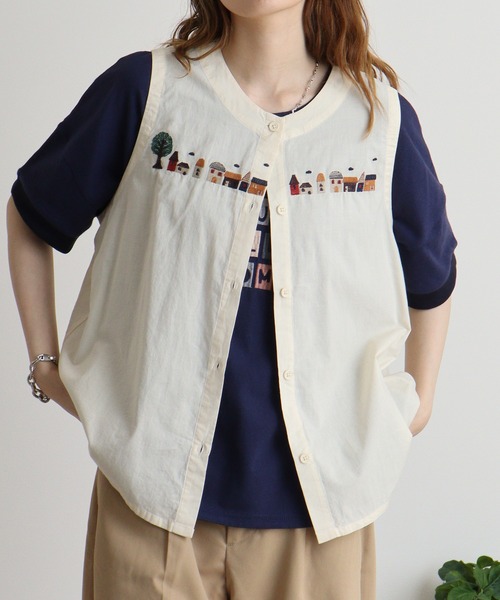 EMAGO 街刺繍ベスト（ベスト）｜Emago（イマゴ） 8,690円