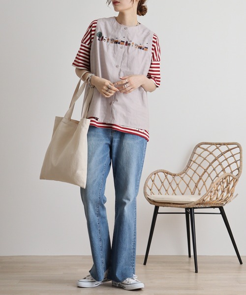 Emago(イマゴ)の「EMAGO 街刺繍ベスト(ベスト・レディース・ネイビー/グレー/ライトベージュ・FREE)」の20枚目の写真