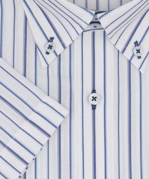 TOKYO SHIRTS(トウキョウシャツ)の「超形態安定ノーアイロン ドゥエボットーニ 半袖ビジネスワイシャツ(ビジネスシャツ・メンズ・ブルー・首回り42cm/首回り39cm/首回り41cm/首回り43cm/首回り37cm)」の3枚目の写真