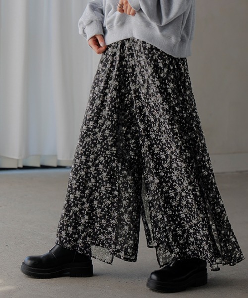 HUG.U(ハグユー)の「シフォンガウチョパンツ(その他パンツ・レディース・グレー系その他/ブラック系その他/マジェンタ/ブラック系その他2/グレー×ホワイト/グリーン系その他/ブルー系その他/ロイヤルブルー/ダークグレー/レッド系その他/ブラック×ホワイト・L/M/2XL/XL)」の2枚目の写真