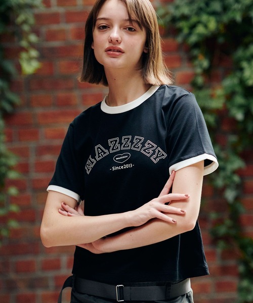MAZZZZY(マジ―)の「MAZZZZY/カレッジロゴT(Tシャツ/カットソー・レディース・ホワイト/ブラック・FREE)」の2枚目の写真