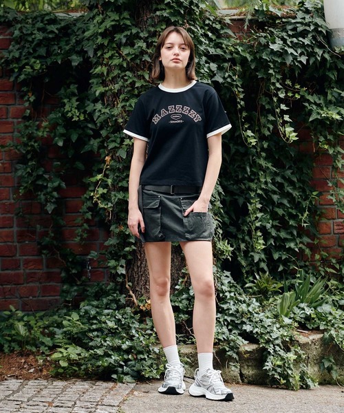 MAZZZZY(マジ―)の「MAZZZZY/カレッジロゴT(Tシャツ/カットソー・レディース・ホワイト/ブラック・FREE)」の3枚目の写真