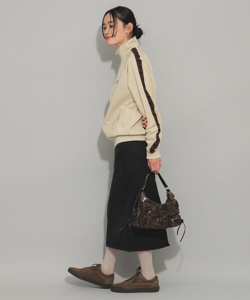 FRED PERRY(フレッドペリー)の「FRED PERRY / Contrast Tape Track Jacket(ジャージ・レディース・オフホワイト・SMALL)」の9枚目の写真