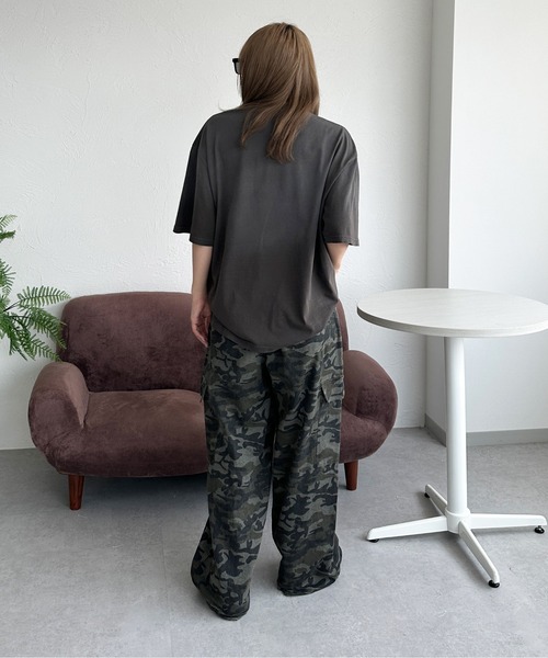 sedacle(セダクル)の「パウダーブリーチT(Tシャツ/カットソー・メンズ・チャコールグレー/オフホワイト/ピンク・LARGE/MEDIUM/SMALL)」の11枚目の写真