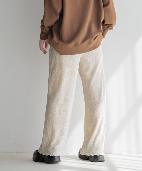 LOWRYS FARM（ローリーズファーム）の「シャイニーベロアパンツ　136328（その他パンツ・レディース・チャコールグレー/ブラック/アイボリー/ブルー・FREE）」の9枚目の写真