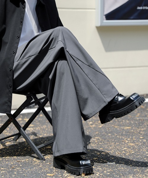 FVLMEN（フルメン）の「【FVLMEN】solid cut loose slacks/ソリッド カット ルーズ スラックス（スラックス・メンズ・ブラウン/グレー/ブラック・MEDIUM/LARGE/X-LARGE）」の22枚目の写真