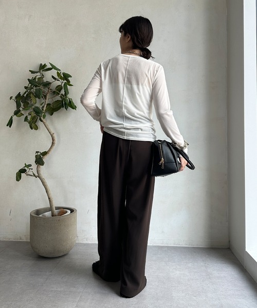 DouDou（ドゥドゥ）の「シアーベロアTEE（Tシャツ/カットソー・レディース・ピンク/オフホワイト/グレイッシュベージュ/ブラウン・FREE）」の9枚目の写真
