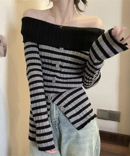 AsheKsha(アシクシャ)の「オフショルダーストライブトップス(Tシャツ/カットソー・レディース・グレー/ブラック/モカ・F)」の13枚目の写真