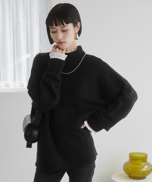ANGIE(アンジー)の「オーバーサイズ ハイネック ニットプルオーバー(ニット/セーター・レディース・ホワイト系その他/ライトグレー/ダークブラウン/レッド/ブラック系その他/杢グレー/アイボリー/ブラック/カーキ・FREE)」の1枚目の写真