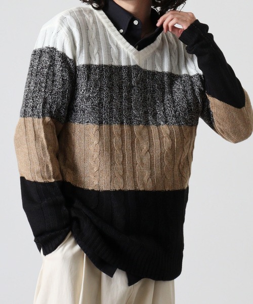 FUNALIVE(ファンアライブ)の「Cable knit v neck knit / ケーブル編みVネックニット unisex(ニット/セーター・メンズ・グレー系3/レッド系1/ネイビー系2/キャメル/ブラック系3/ブラック系2/ホワイト系1/ブラック系1/グレー系1/ブラック/ホワイト系2/グレー系2/ネイビー系1/オフホワイト・L/LL/M)」の4枚目の写真