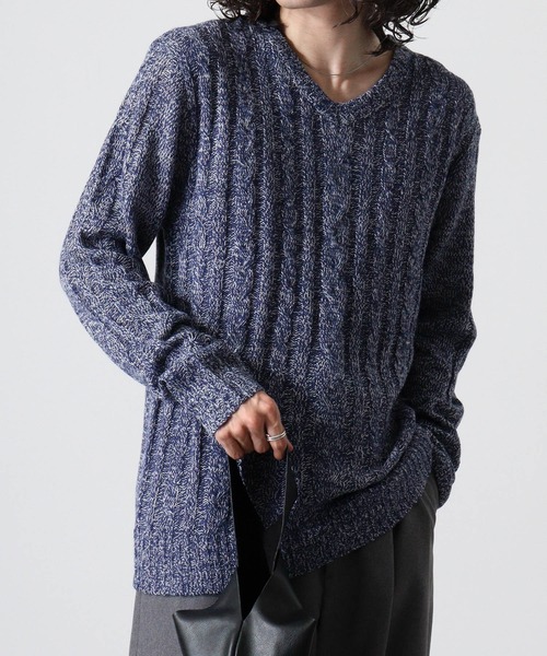 FUNALIVE(ファンアライブ)の「Cable knit v neck knit / ケーブル編みVネックニット unisex(ニット/セーター・メンズ・グレー系3/レッド系1/ネイビー系2/キャメル/ブラック系3/ブラック系2/ホワイト系1/ブラック系1/グレー系1/ブラック/ホワイト系2/グレー系2/ネイビー系1/オフホワイト・L/LL/M)」の15枚目の写真