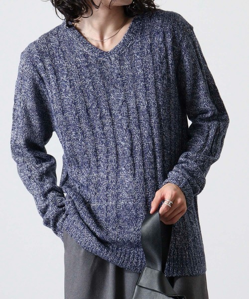 FUNALIVE(ファンアライブ)の「Cable knit v neck knit / ケーブル編みVネックニット unisex(ニット/セーター・メンズ・グレー系3/レッド系1/ネイビー系2/キャメル/ブラック系3/ブラック系2/ホワイト系1/ブラック系1/グレー系1/ブラック/ホワイト系2/グレー系2/ネイビー系1/オフホワイト・L/LL/M)」の17枚目の写真