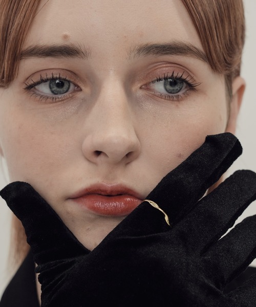 LENERA(レネラ)の「ツイスト デザインリング ウェーブ 華奢 ゴールド シルバー(リング・レディース・ゴールド/シルバー・12号)」の5枚目の写真
