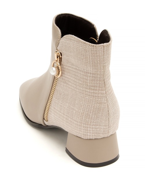 JELLY BEANS（ジェリービーンズ）の「◆防滑◆ファスナーチャーム付きショートブーツ(217-40324)JELLY BEANS(ジェリービーンズ)（ブーツ・レディース・アイボリー/ブラック/ダークブラウン・S/L/M）」の8枚目の写真