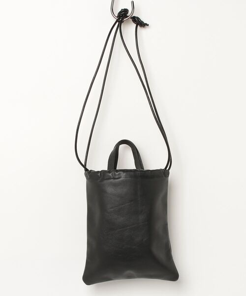 YArKA（ヤーカ）の「【YArKA/ヤーカ】 real leather drawstring shoulder mini bag [bdbd4]/ リアルレザー巾着風ハンドル付ショルダーバッグ（ハンドバッグ・レディース・ブラック・FREE）」の22枚目の写真
