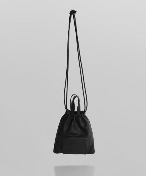 YArKA（ヤーカ）の「【YArKA/ヤーカ】 real leather drawstring shoulder mini bag [bdbd4]/ リアルレザー巾着風ハンドル付ショルダーバッグ（ハンドバッグ・レディース・ブラック・FREE）」の7枚目の写真