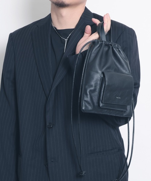 YArKA（ヤーカ）の「【YArKA/ヤーカ】 real leather drawstring shoulder mini bag [bdbd4]/ リアルレザー巾着風ハンドル付ショルダーバッグ（ハンドバッグ・レディース・ブラック・FREE）」の18枚目の写真