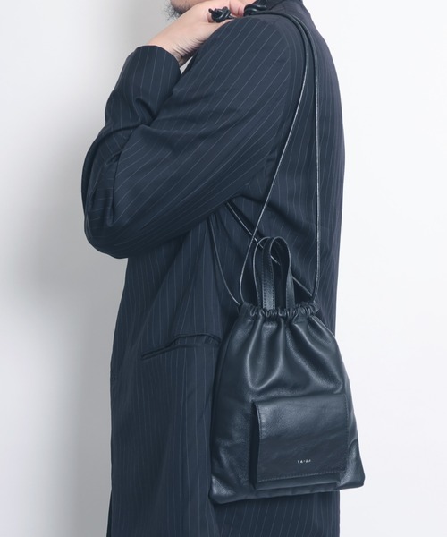 YArKA（ヤーカ）の「【YArKA/ヤーカ】 real leather drawstring shoulder mini bag [bdbd4]/ リアルレザー巾着風ハンドル付ショルダーバッグ（ハンドバッグ・レディース・ブラック・FREE）」の20枚目の写真