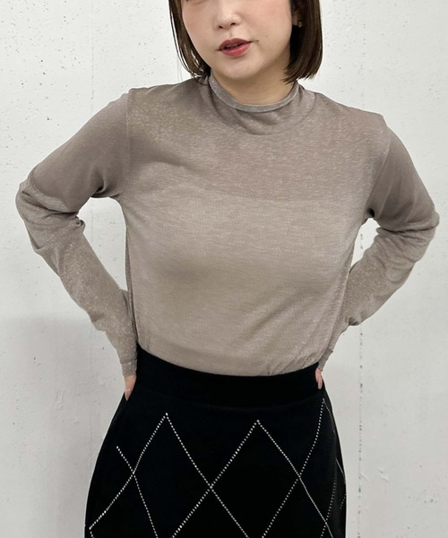 archives(アルシーヴ)の「ハイネックラメシアーTOPS(Tシャツ/カットソー・レディース・グレー/ブラック/グレイッシュベージュ/グリーン・MEDIUM)」の4枚目の写真